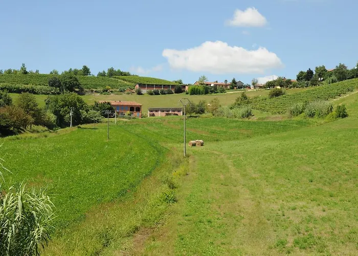 La Coccarda Nocleg ze śniadaniem CastellʼAlfero