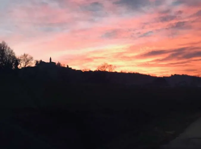 La Coccarda Nocleg ze śniadaniem CastellʼAlfero